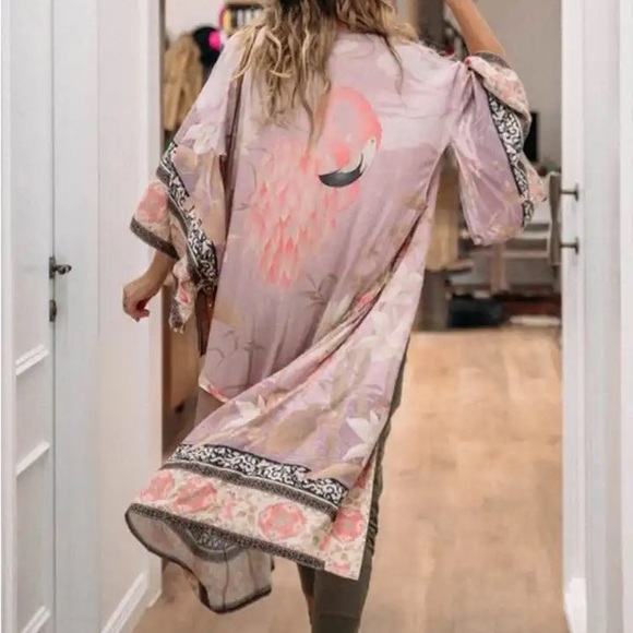 Resort Beach Kimono - Picture 6 of 8